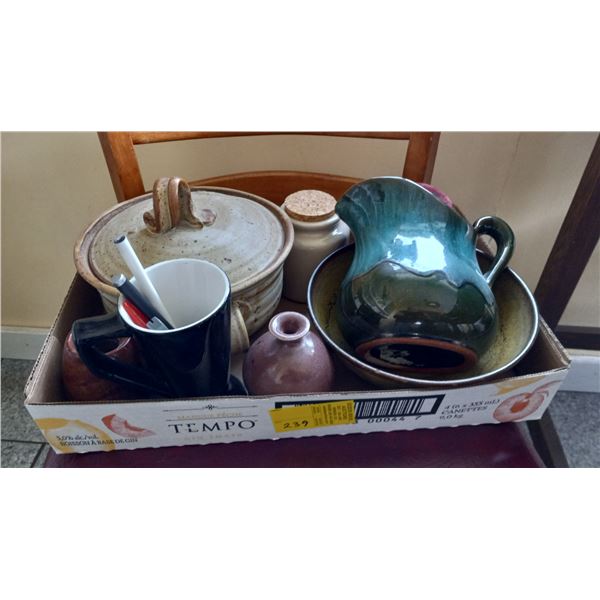 MISC. POTTERY, BLUE MOUNTAIN POTTERY, WATER PITCHER, ETC.