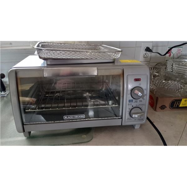 BLACK & DECKER TOASTER OVEN