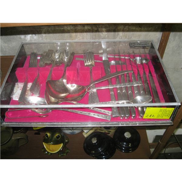 CASED SILVER PLATE CUTLERY SET