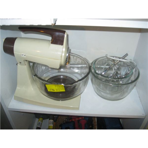 SUNBEAM ELECTRIC MIXER