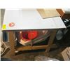 Image 2 : FOLDING ARBORITE TOP TABLE