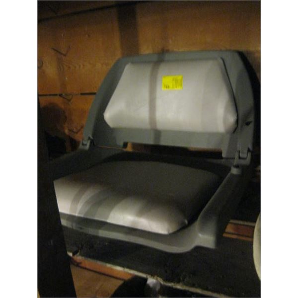 FISHING BOAT SEAT