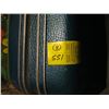 Image 2 : 8 SUITCASES & BAGS