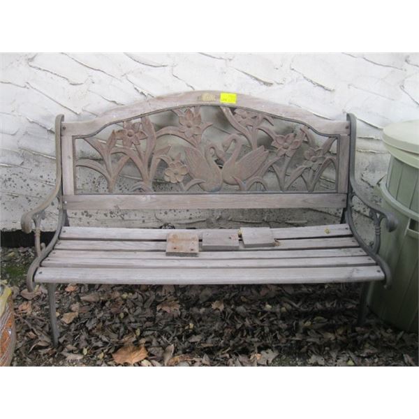 METAL & WOOD GARDEN BENCH