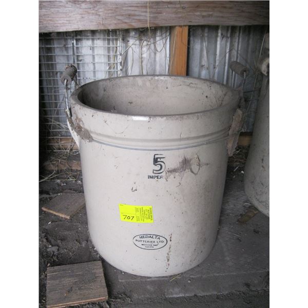 5 GALLON CROCK, HAS CRACK