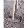 Image 2 : SLEDGEHAMMER, SPLITTING MAUL & AXE