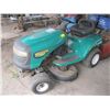 Image 1 : WEEDEATER 13.5HP 5 SPEED 38" CUT RIDING MOWER, WON'T START, NEEDS WORK