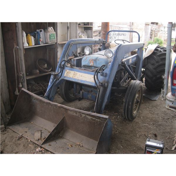 FORDSON DEXTA TRACTOR W/ALLIED FRONT END LOADER, GOOD RUNNING ORDER