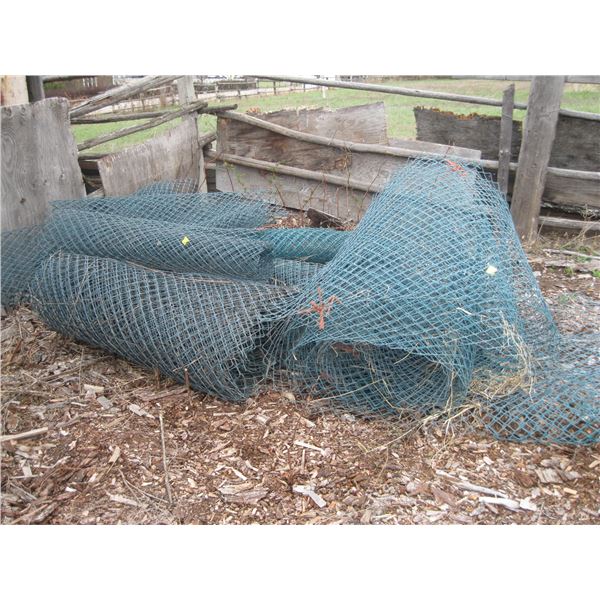 LG. LOT OF PLASTIC FENCING