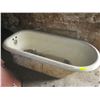 Image 1 : CAST IRON BATHTUB