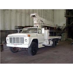 FORD F700 BOOM TRUCK