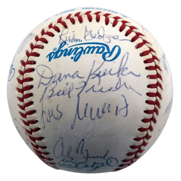 1991 BOSTON RED SOX TEAM SIGNED BASEBALL (25) WADE BOOGS, ROGER CLEMENS (BECKETT COA)