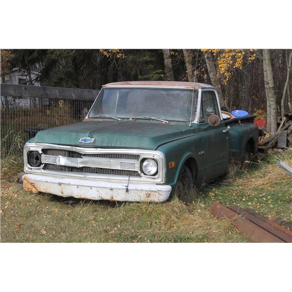 Approx. 1969 Chev step side truck (for parts only)