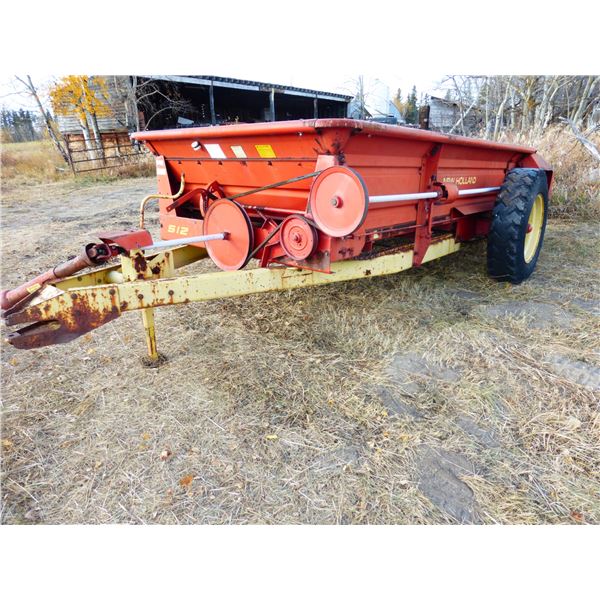 NH 512 single axle manure spreader