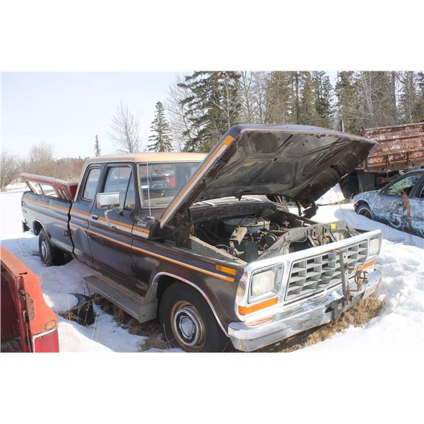 1979 Ford ext. cab c/w V8 (Buyer responsible to load out by April 29th. If you CAN'T load out by Ap