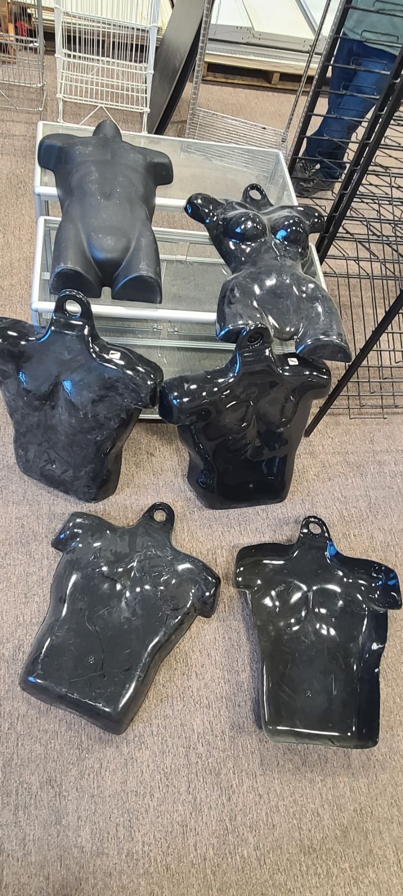 FOUS LIGHT PLASTIC TORSO MANNEQUINS