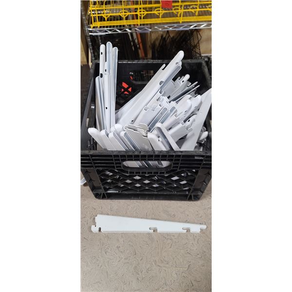 LOT OF FREEDOM RAIL SHELVING ARMS