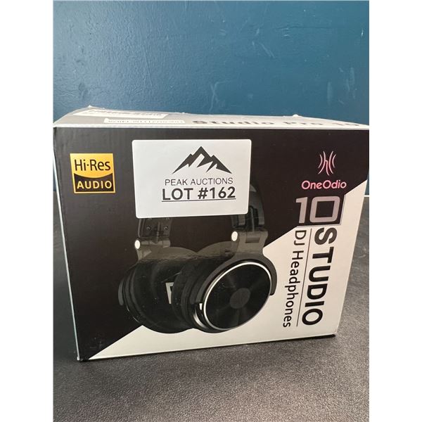 Lot of 1 OneOdio 10 Studio DJ Headphones