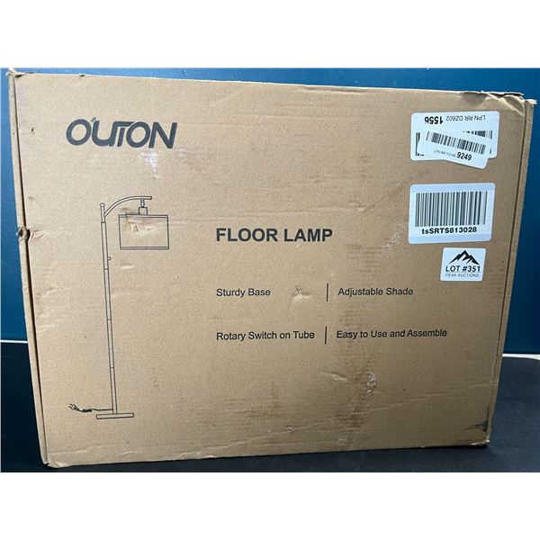 Lot of 1 Floor Lamp