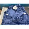 Image 2 : Lot of 1 Wearable Blanket/Oversized Sherpa Hoodie Blanket - Blue - For Adults