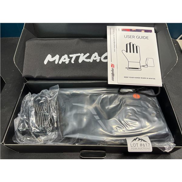 Lot of 1 Pair of Heated Gloves w/ Powerbanks