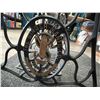 Image 3 : Lot of 1 Vintage Singer Cast Iron Treadle Sewing Machine (*Used)
