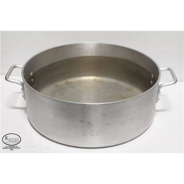 24QT HD ALUMINUM BRAISER W/ 2 HANDLES