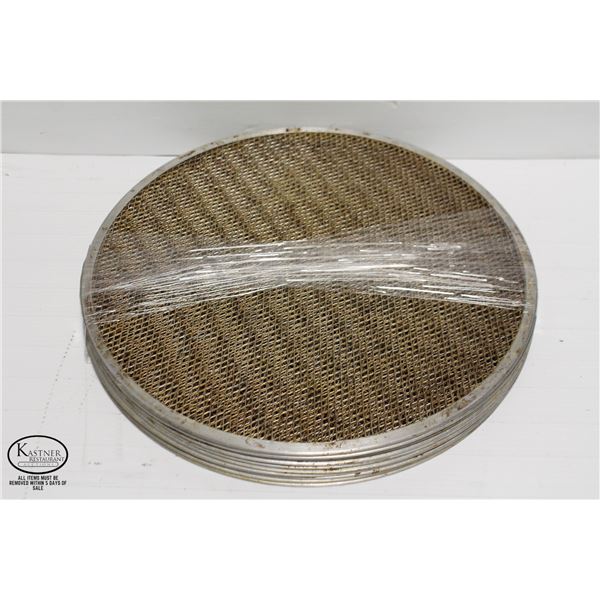 LOT OF 10 ALUMINUM 18" PIZZA SCREENS