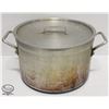 Image 1 : COMMERCIAL ALUMINUM STOCK POT W/ LID & HANDLES