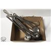 Image 1 : FLAT OF STAINLESS STEEL COMMERCIAL UTENSILS
