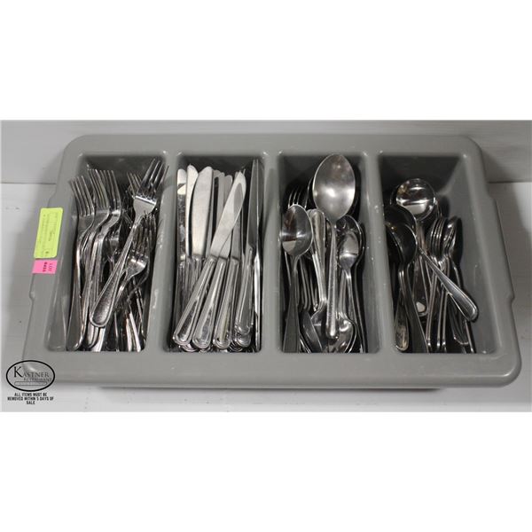4 COMPARTMENT CUTLERY TRAY W/ ASSORTED CUTLERY