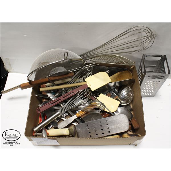 FLAT OF ASSORTED KITCHEN UTENSILS INCL: TURNERS,