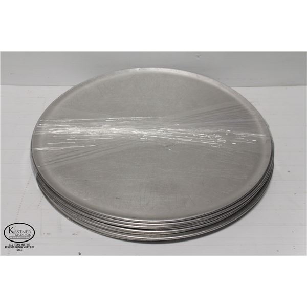 LOT OF 9 ALUMINUM 18" PIZZA PANS