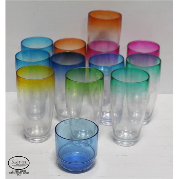 FLAT W/ 12 LARGE FDG COLOUR HUE POLY CUPS