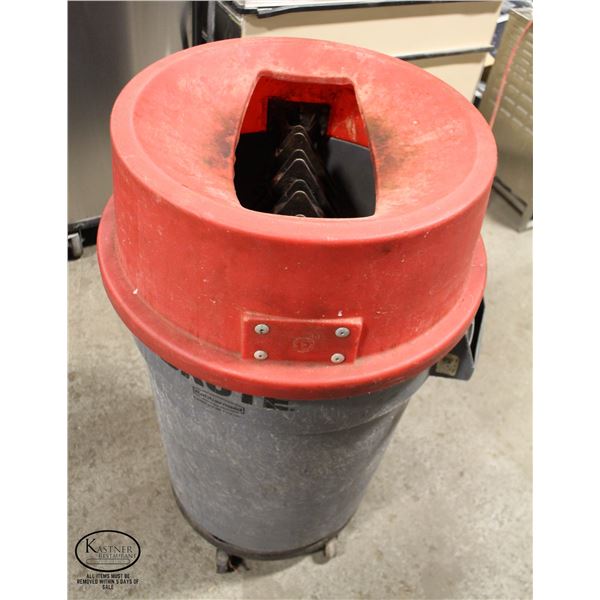 KATCHALL FLATWARE RETRIEVER W/ RUBBERMAID 32 GAL.