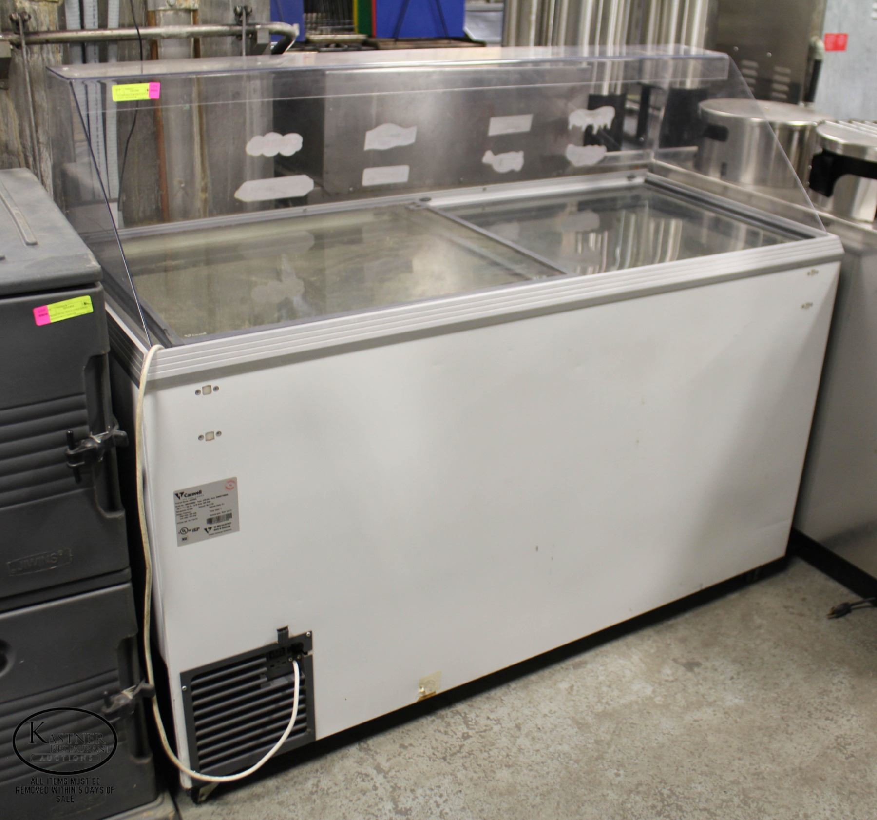 5' CARAVELL 8 BUCKET ICE CREAM CHEST FREEZER W/