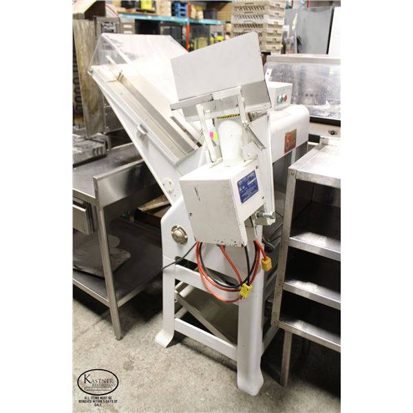 OLIVER COMMERCIAL BREAD SLICER W/ BAGGING