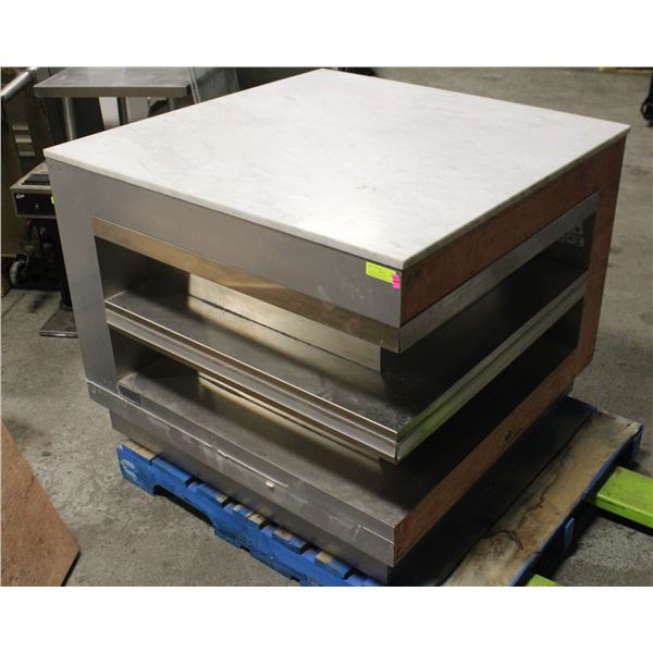 HILLPHEONIX DISPLAY CABINET/POD W/ LIGHTED STEEL