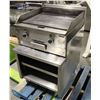 Image 2 : GARLAND 24" NATURAL GAS GRIDDLE W/ 304 STAINLESS