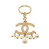 Image 2 : Chanel Gold-tone CC Logo Pearl Key Chain