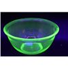 Image 3 : Green Depression Uranium Glass Achor Hocking Mixing Bowl 10" (Glows)