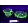 Image 1 : Green Depression Uranium Glass Cup and Saucer "Florentine Poppy" Pattern (Glows)