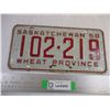 Image 1 : 1958 Saskatchewan Wheat Province License Plate