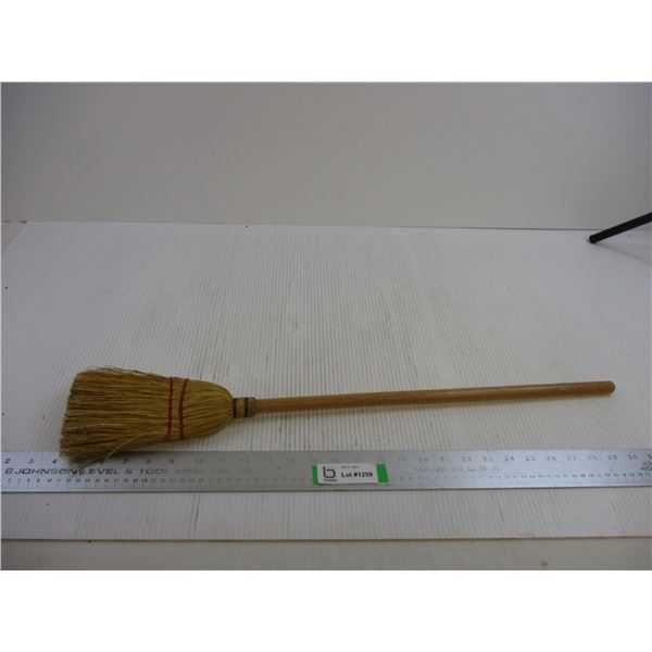 Corn Broom (17"Long)