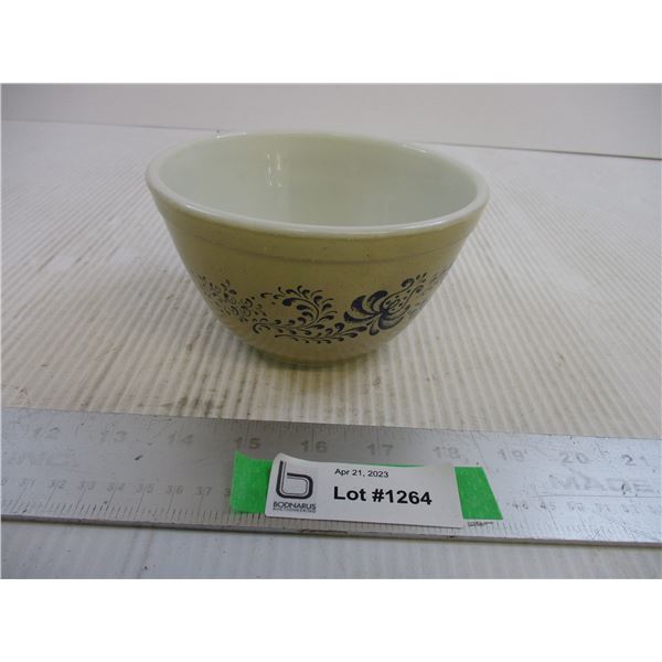 Pyrex Bowl (5.5 )