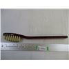 Image 4 : Oversized Dr.West Miracle Tuft Display Tooth Brush (17" Long)