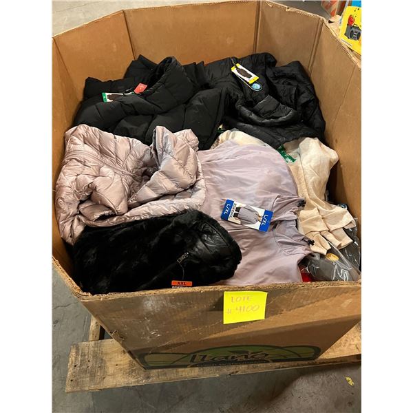 Lote #4100 - Target/Costco Clothes