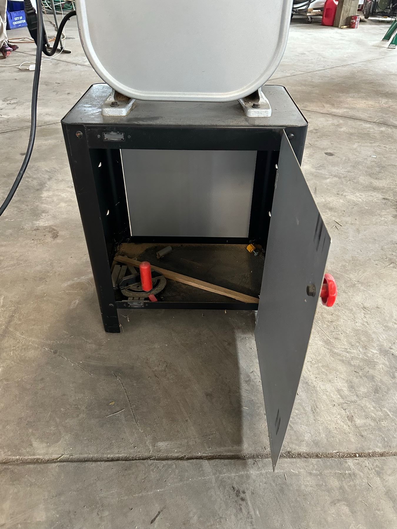 CRAFTSMAN PROFESSIONAL 14 IN BAND SAW WORKS Cornerbids craftsman-professional-14-in-band-saw-works-cornerbids