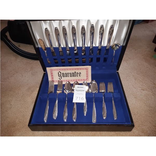 W.M Rogers Queen Mary Cutlery Cat A