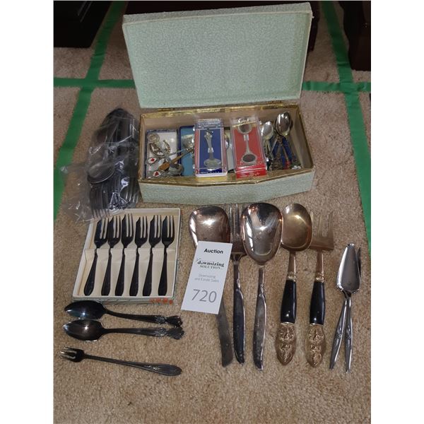 Serving & Souvenier Spoons Cat A